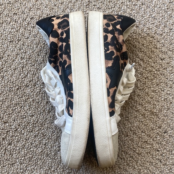Steve Madden Leopard Print Star Sneakers. Size 8 - Picture 12 of 13